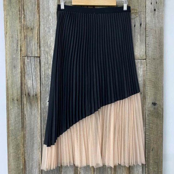 Witchery Dresses & Skirts - WITCHERY Pleated Midi Skirt